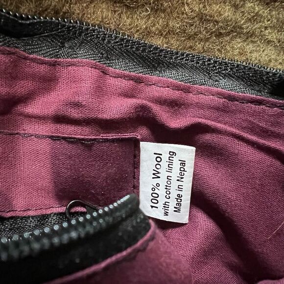 Rising Tide Wool Boho Shoulder Bag - Picture 4 of 7